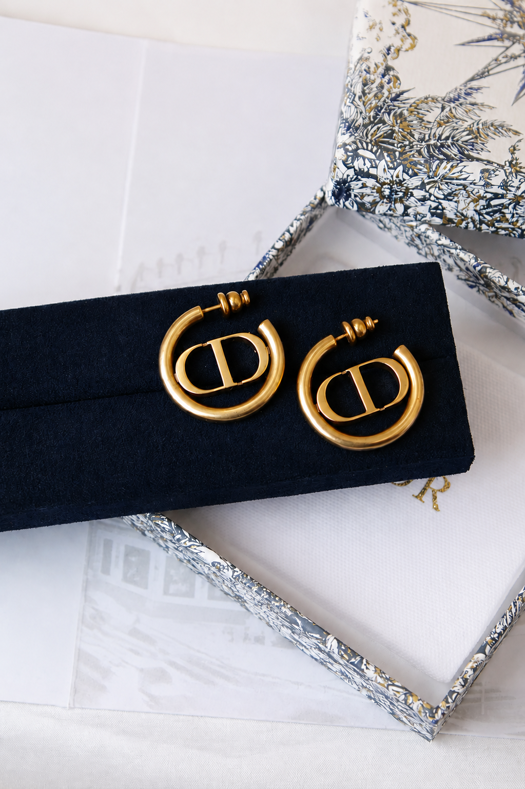 CD Brass Studs