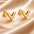 V Studs